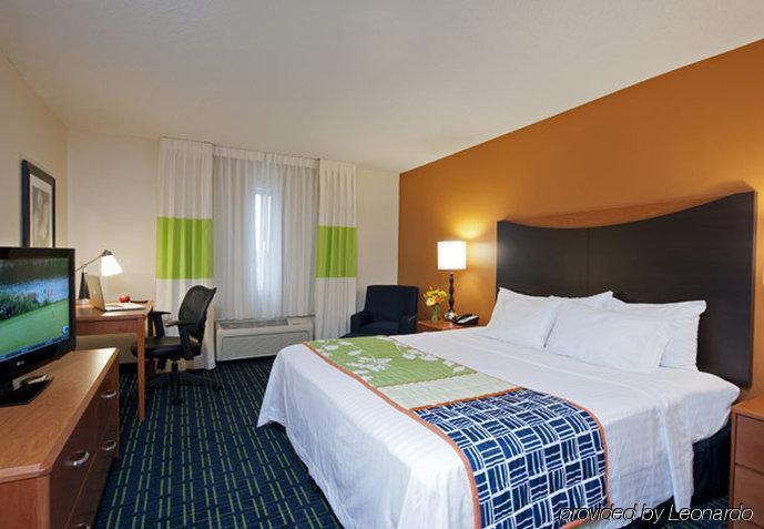 Fairfield Inn & Suites Lansing West Delta Center Township Habitación foto
